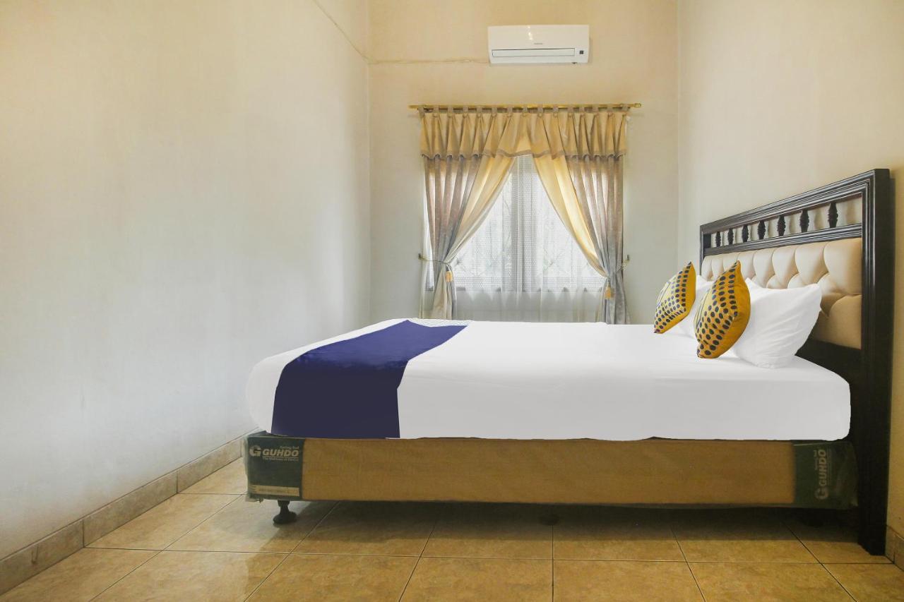 Spot On 91620 Skypiea Guest House ตาซิกมาลายา ภายนอก รูปภาพ