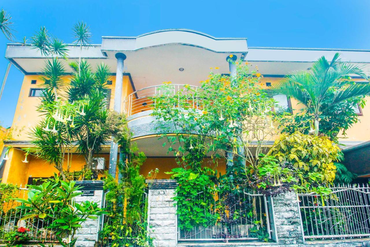 Spot On 91620 Skypiea Guest House ตาซิกมาลายา ภายนอก รูปภาพ