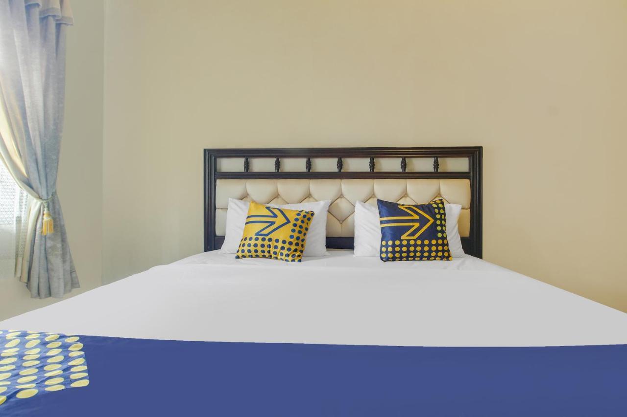 Spot On 91620 Skypiea Guest House ตาซิกมาลายา ภายนอก รูปภาพ