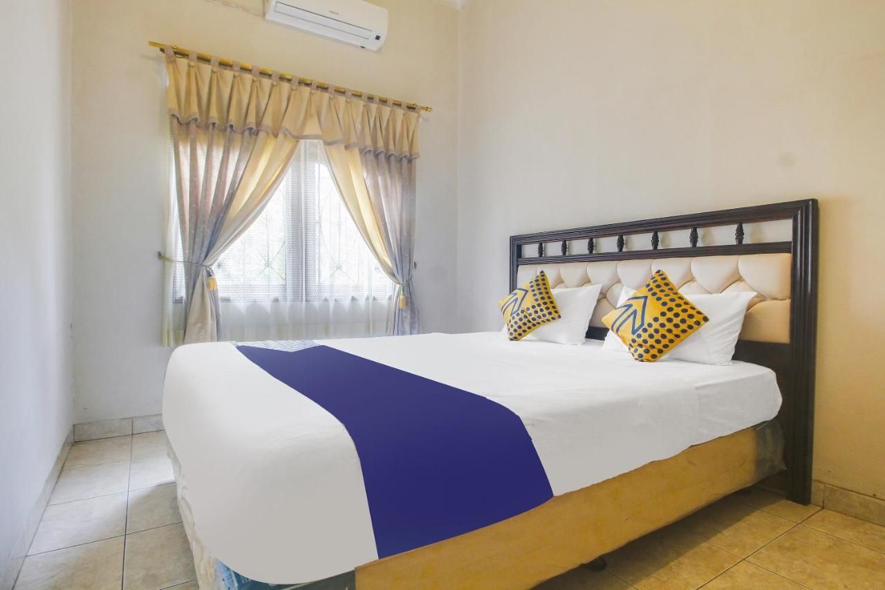 Spot On 91620 Skypiea Guest House ตาซิกมาลายา ภายนอก รูปภาพ